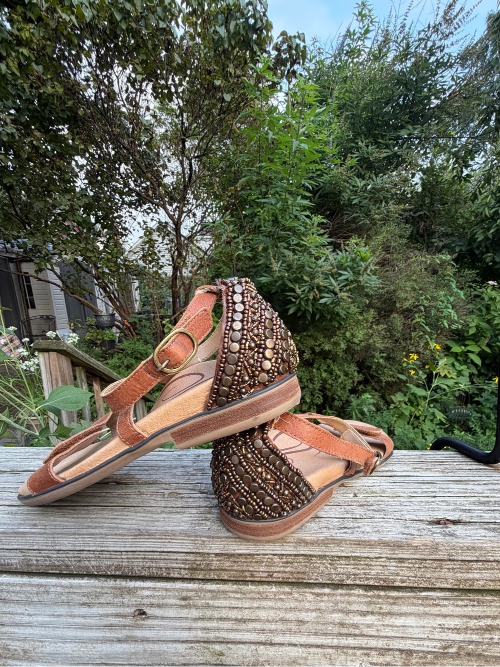 Aetrex Flat Sandals Ladies Beaded Back Heel Leather Size 7 Preowned